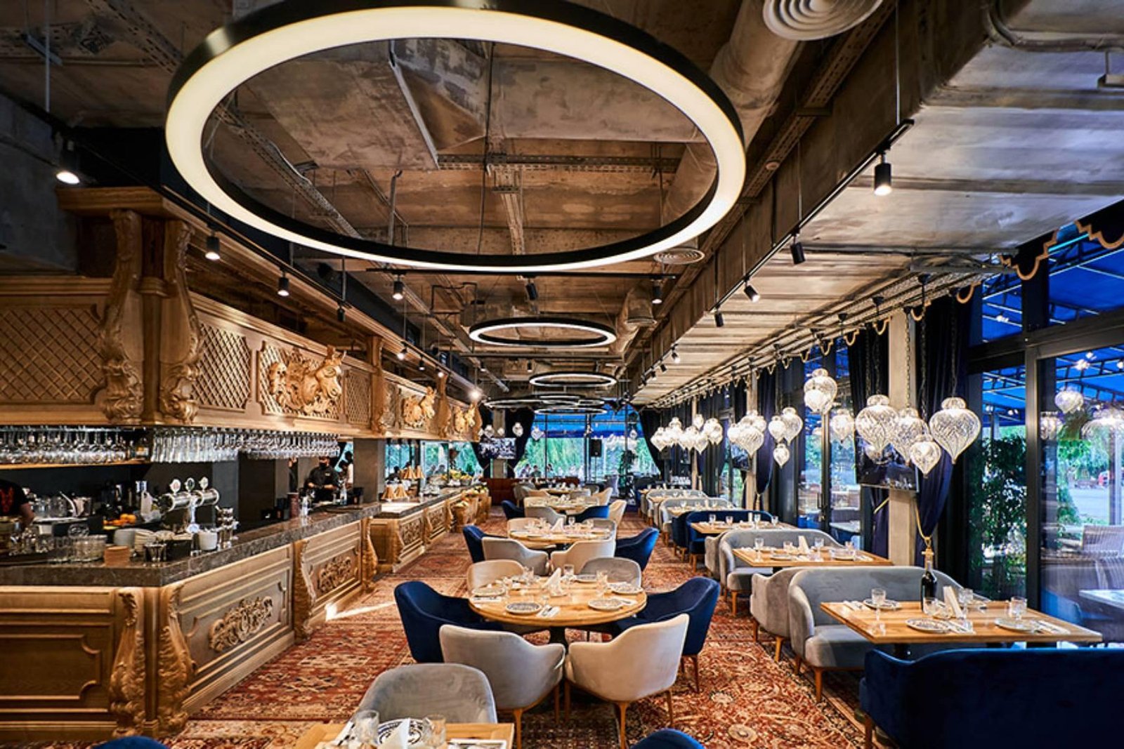 Ylellistä ruokailua, inspiroivia hetkiä